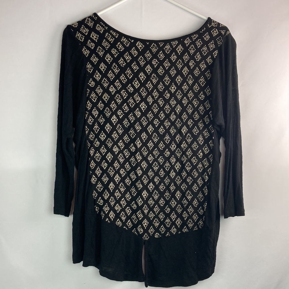 Lucky Black Pattern Split Back Top Medium - image 4